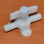 Кран пластиковый 10-10 мм арт. 2088